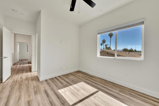 33912 Whispering Palms Trail, Cathedral City CA: https://media.crmls.org/mediaz/d497f1be-6c38-4eaa-9146-54200103fd8b.jpg