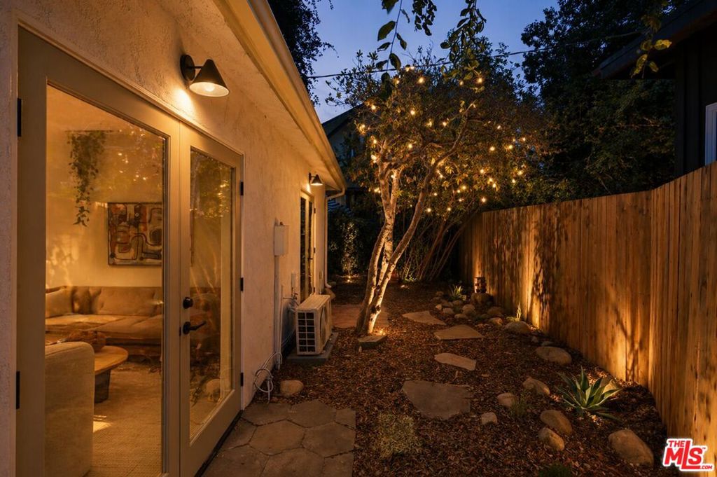 1/2 Sycamore Terrace