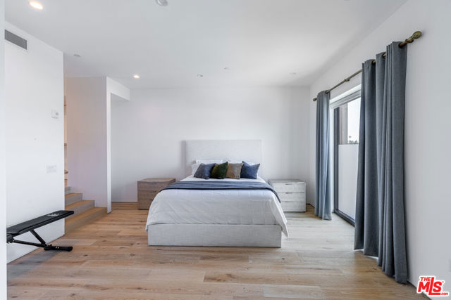 610 S Van Ness Avenue, Los Angeles CA: https://media.crmls.org/mediaz/d4997439-9e06-4c17-9836-51da1a8118ed.jpg