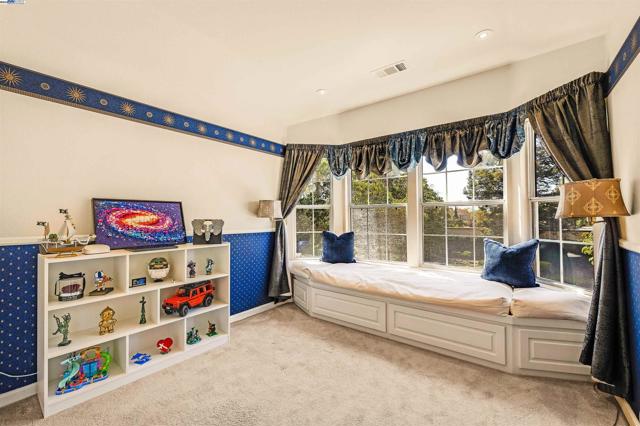 4301 Horner St, Union City CA: https://media.crmls.org/mediaz/d499ef5b-e835-49b0-8423-e11997588024.jpg