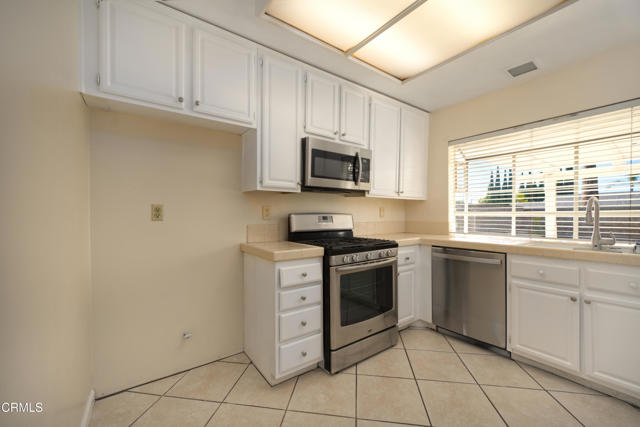 Detail Gallery Image 7 of 19 For 1821 Old Ranch Rd, Camarillo,  CA 93012 - 3 Beds | 2 Baths