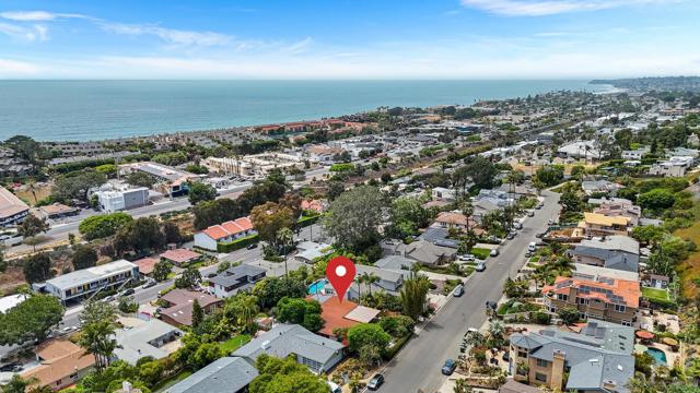 719 Marsolan Ave, Solana Beach CA: https://media.crmls.org/mediaz/d49ad4c6-6687-4b6e-a883-ec0c60e7fc6b.jpg