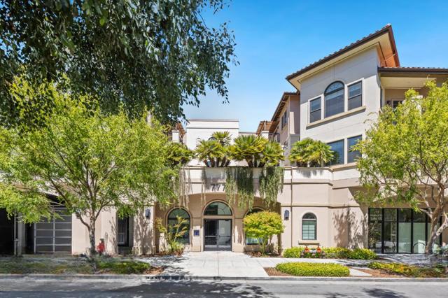777 Walnut Street, San Carlos CA: https://media.crmls.org/mediaz/d49b6f99-b6f9-4117-969d-2425f61257f3.jpg