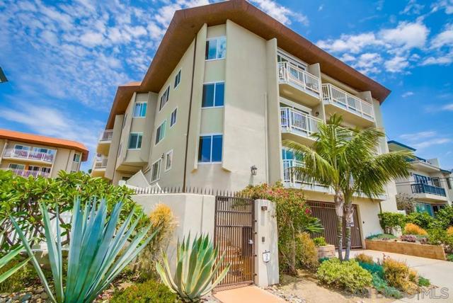 5370 La Jolla Blvd., La Jolla CA: https://media.crmls.org/mediaz/d49b9a42-535c-4b8b-b2b1-f361d679e3ad.jpg