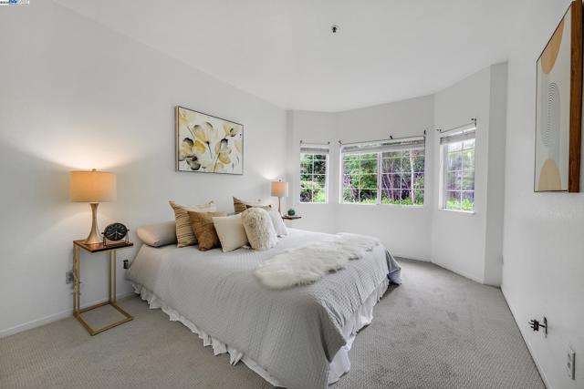 205 Dursey Dr, Pinole CA: https://media.crmls.org/mediaz/d49c5d7c-09ec-4294-9df1-a6713189d322.jpg