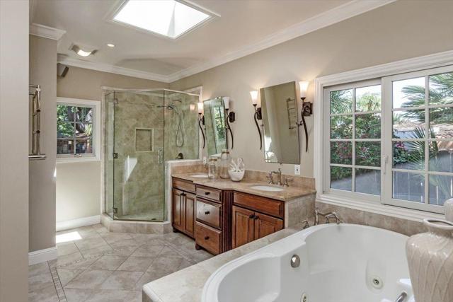 32 N El Monte Avenue, Los Altos CA: https://media.crmls.org/mediaz/d49d2f4a-ffa6-413d-b3f4-948c6b541828.jpg