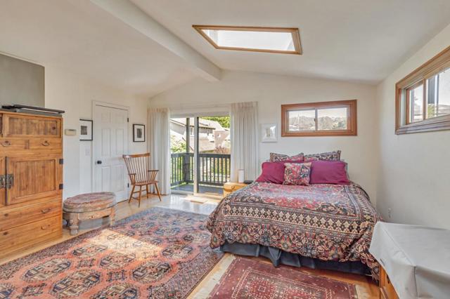 1025 Tamarind Street, Montara CA: https://media.crmls.org/mediaz/d49db595-aa1e-4ca0-9b26-5994653f710c.jpg