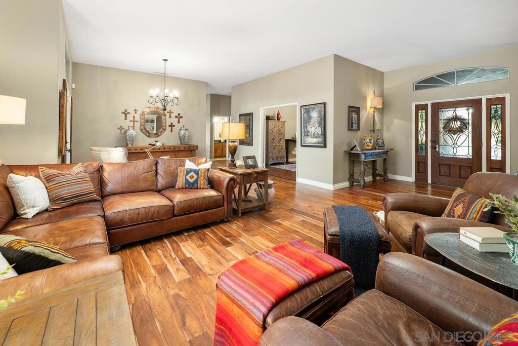 MLS #250034168SD img 7