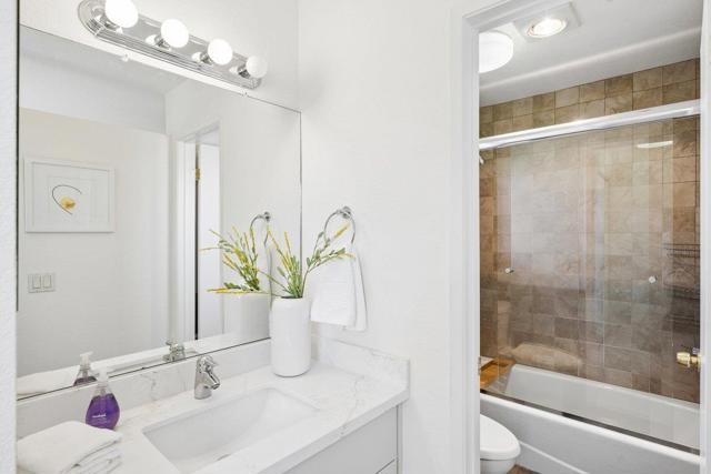 234 Shorebird Circle, Redwood City CA: https://media.crmls.org/mediaz/d49e97c7-33e3-4cbd-b889-618b61c72cfe.jpg