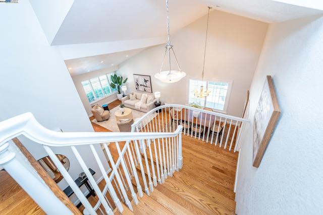 32760 Orick St, Union City CA: https://media.crmls.org/mediaz/d49fa553-831e-48b2-abfb-28f0f02da196.jpg