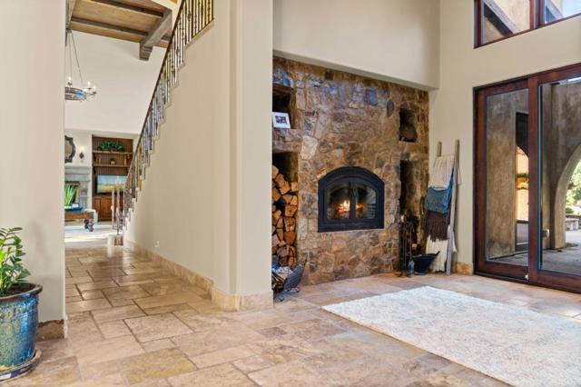 12220 Heritage Way, Gilroy CA: https://media.crmls.org/mediaz/d4a0cf35-2814-4529-b6b2-d8a5a0c44790.jpg