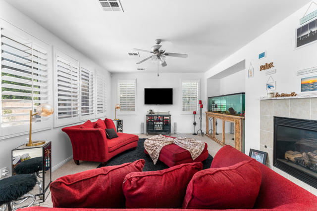 80580 Apple Court, Indio CA: https://media.crmls.org/mediaz/d4a12bd5-39b5-4f80-af60-a0f2b1664fa9.jpg