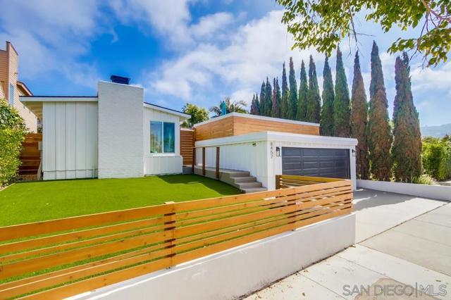 8457 Paseo Del Ocaso, La Jolla CA: https://media.crmls.org/mediaz/d4a1e34f-57aa-412a-be70-f956983c9de4.jpg