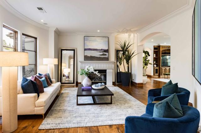 8 Reyna Place, Menlo Park CA: https://media.crmls.org/mediaz/d4a2d124-7d55-45ac-a7de-8cdb5b76a75f.jpg