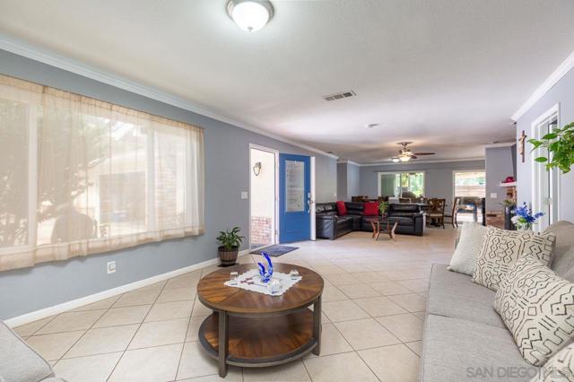 1339 Windsong Ln, Escondido CA: https://media.crmls.org/mediaz/d4a2f747-4c46-4904-8d69-245ef49a9720.jpg