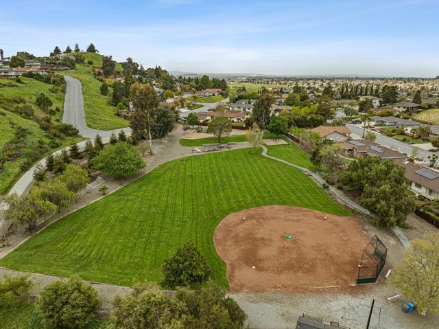 15 Carol Anns Court, Hollister CA: https://media.crmls.org/mediaz/d4a35e94-3c07-4aad-bb29-1f9439e144b4.jpg