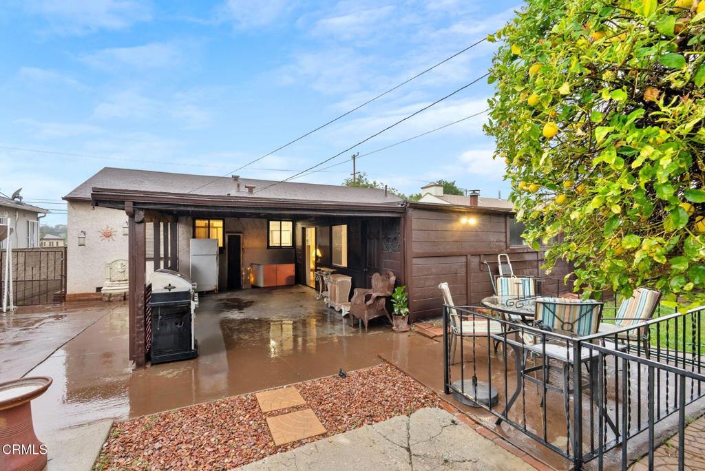 https://media.crmls.org/mediaz/d4a3be31-8140-42ff-9475-a0d10dc93edd.jpg?preset=X-Large