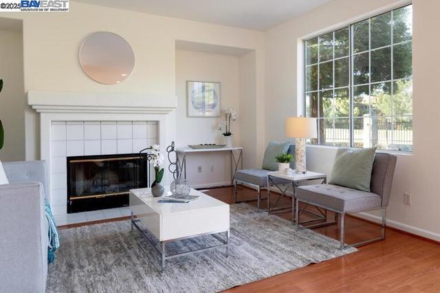 Image 10 of 46 For 220 Bridgehead Ln