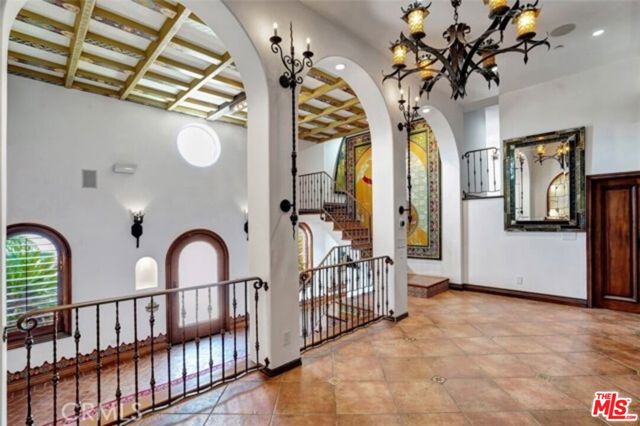 9170 Thrasher Avenue, Los Angeles CA: https://media.crmls.org/mediaz/d4a3e2f6-2426-46b2-85df-dea69d8dcae4.jpg