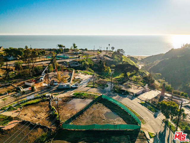 508 Muskingum Avenue, Pacific Palisades CA: https://media.crmls.org/mediaz/d4a4320f-4bba-4488-a2f4-9e8141c3fb51.jpg