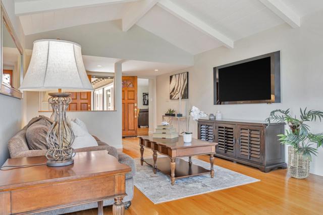 167 Shooting Star, Foster City CA: https://media.crmls.org/mediaz/d4a58e5a-260c-42eb-a674-23132a372044.jpg