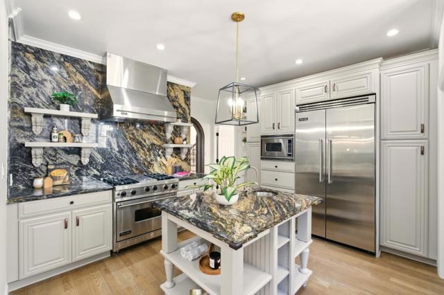 1260 Monterey Boulevard, San Francisco CA: https://media.crmls.org/mediaz/d4a59229-f5e9-4bfc-905f-4609cafec6c2.jpg