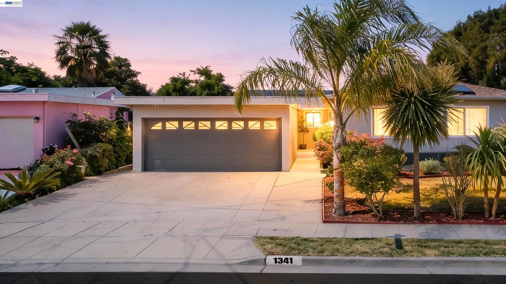1341 Mcfarlane Ln