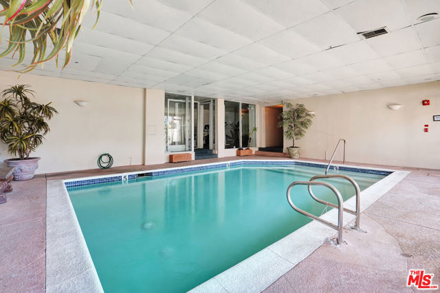 Drew Fenton | 11690 Montana Avenue Los Angeles CA | MLS: 7295317 Drew Fenton | 11690 Montana Avenue Los Angeles CA | MLS: 7295317