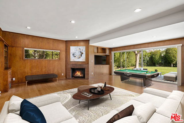 2332 Nottingham Avenue, Los Angeles CA: https://media.crmls.org/mediaz/d4a698b8-c050-4e9f-b703-5c0dcb88ca47.jpg