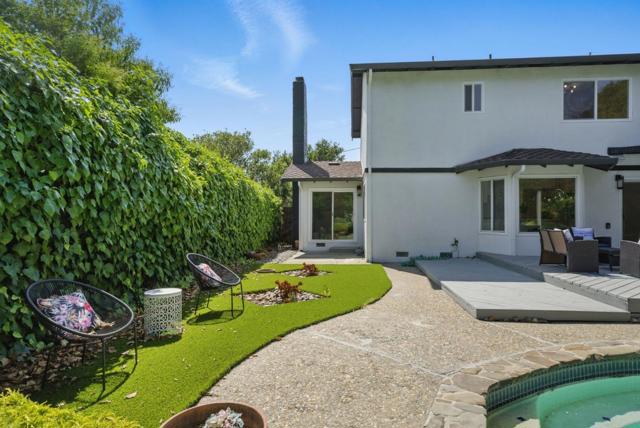 5657 Shadow Ridge Drive, Castro Valley CA: https://media.crmls.org/mediaz/d4a6cd1e-b843-412a-a2fb-dd190333e50c.jpg