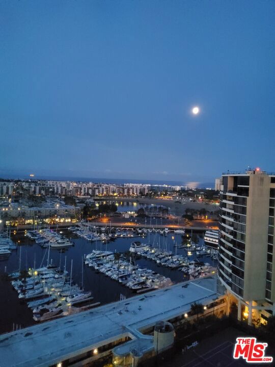 4314 Marina City, PH17 photo 6