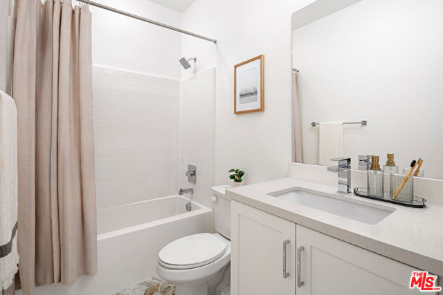 1666 Coral Sea Lane, Los Angeles CA: https://media.crmls.org/mediaz/d4a741c3-3f3c-4458-8059-251a2ce0a8a1.jpg