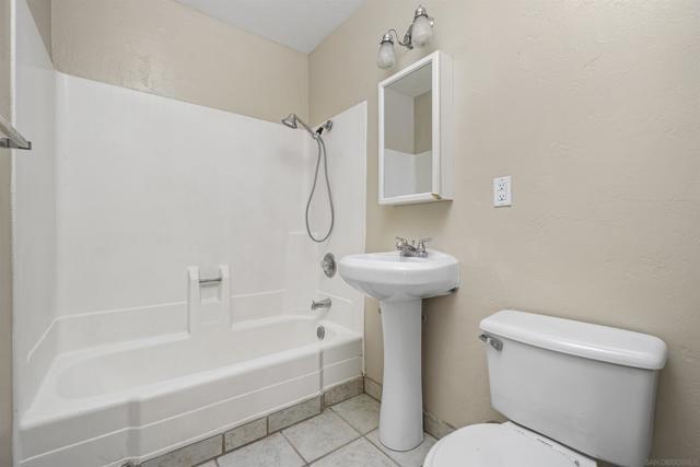 41124 Via Halcon, Temecula, California 92591, 3 Bedrooms Bedrooms, ,1 BathroomBathrooms,Single Family Residence,For Sale,Via Halcon,240016404SD