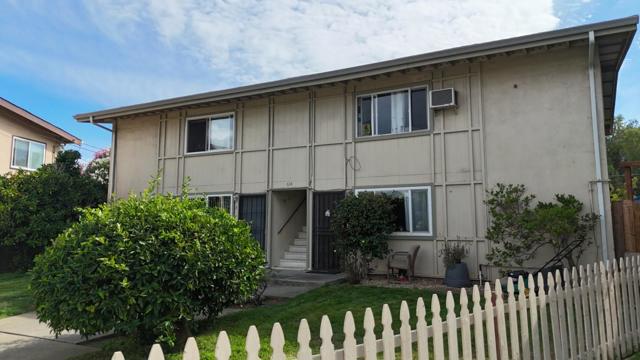 614 Beta Court, Campbell CA: https://media.crmls.org/mediaz/d4a885d8-6d2b-4080-bb62-53dbe4f0daf3.jpg