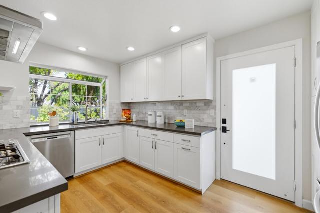 800 Fountain Park Lane, Mountain View CA: https://media.crmls.org/mediaz/d4a8bb29-b848-44a3-bf75-be86a50b135d.jpg