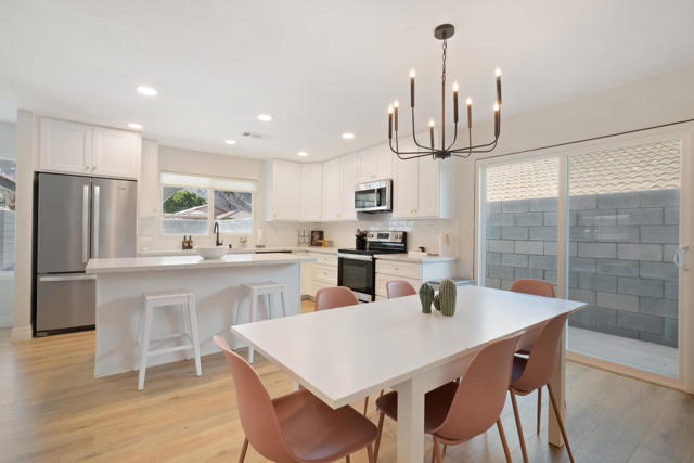 53560 Avenida Herrera, La Quinta CA: https://media.crmls.org/mediaz/d4a8fce1-6899-4718-a266-50c71833ae62.jpg