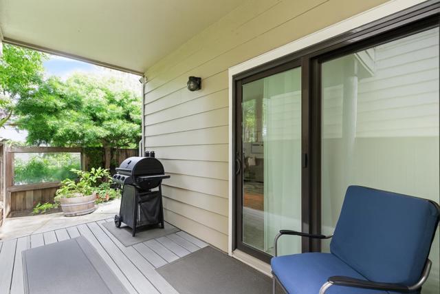 914 Shoreline Drive, San Mateo CA: https://media.crmls.org/mediaz/d4a9bda6-01b5-435c-a57d-d5e184509d75.jpg
