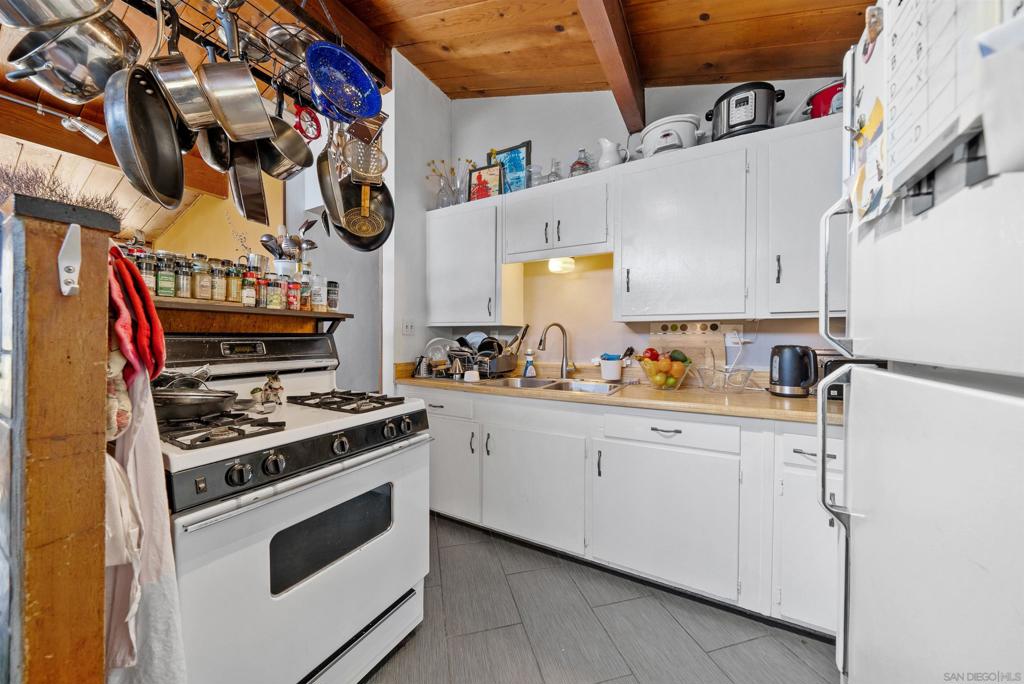 MLS #250037817SD image #34