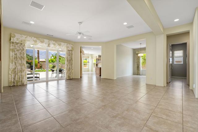 81943 Prism Drive, La Quinta CA: https://media.crmls.org/mediaz/d4aac374-5dff-4528-925a-1a7fc05502cb.jpg