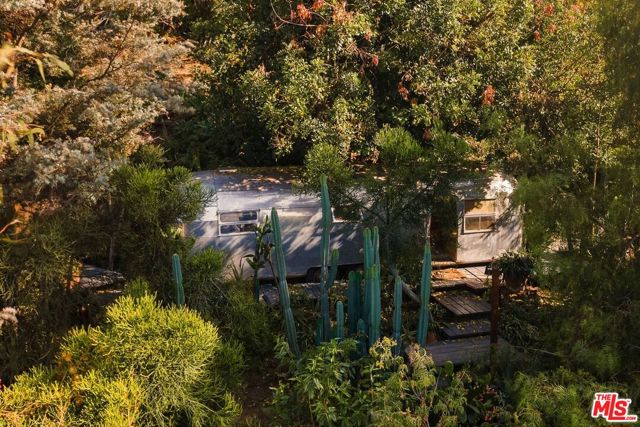 3130 Isabel, Los Angeles CA: https://media.crmls.org/mediaz/d4ab1d5b-8f92-4418-8b8b-e173c5a5a1a4.jpg