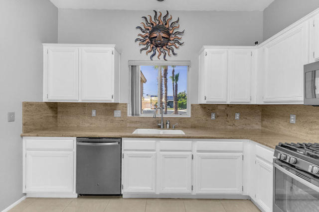 Image 11 of 38 For 68138 Seville Court