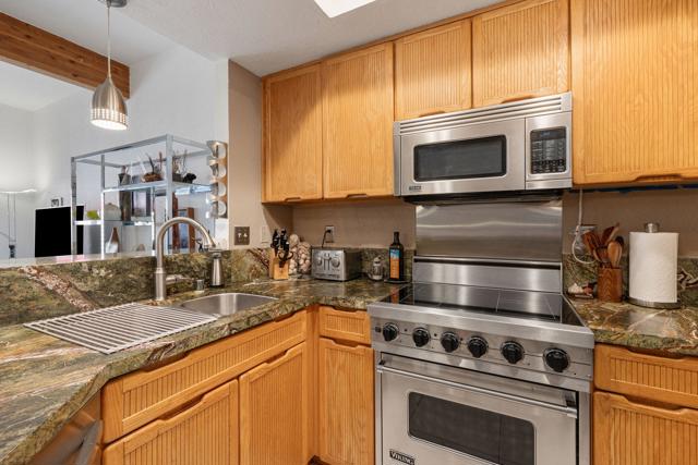 Image 17 of 38 For 73449 Foxtail Lane