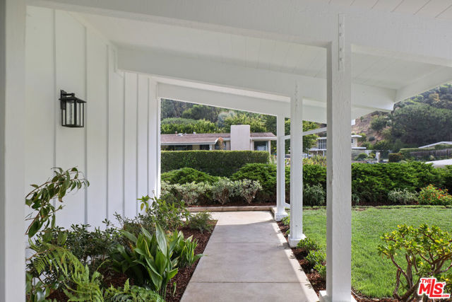 Drew Fenton | 1279 El Hito Circle Pacific Palisades CA | MLS: 7358476