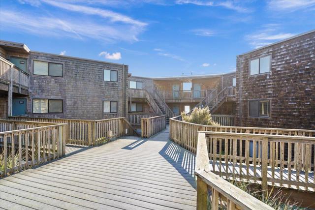 101 Shell Drive, Watsonville CA: https://media.crmls.org/mediaz/d4ac320a-2f97-430a-902d-ede5dc6784f6.jpg