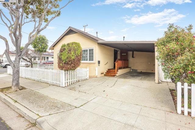 33408 4th Street, Union City CA: https://media.crmls.org/mediaz/d4ad26a7-6056-463b-8da7-10eb03e3a6f6.jpg
