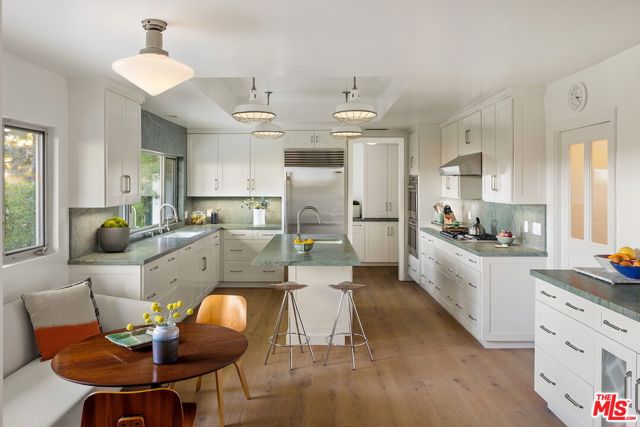 Drew Fenton | 1726 Stone Canyon Road Los Angeles CA | MLS: 7434821 Drew Fenton | 1726 Stone Canyon Road Los Angeles CA | MLS: 7434821