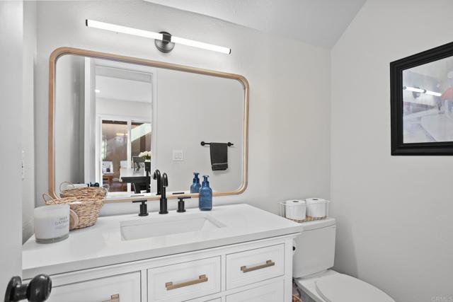 Detail Gallery Image 7 of 39 For 9543 Cottonwood Ave a,  Santee,  CA 92071 - 2 Beds | 1/1 Baths