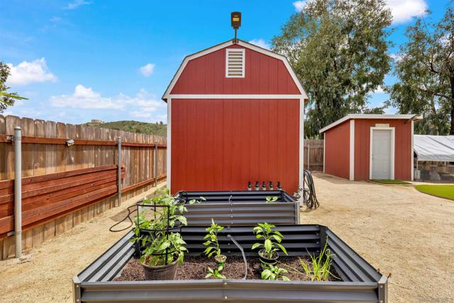 12845 Golden Way, Poway CA: https://media.crmls.org/mediaz/d4adc023-d534-47e0-a12f-b7db37aca506.jpg