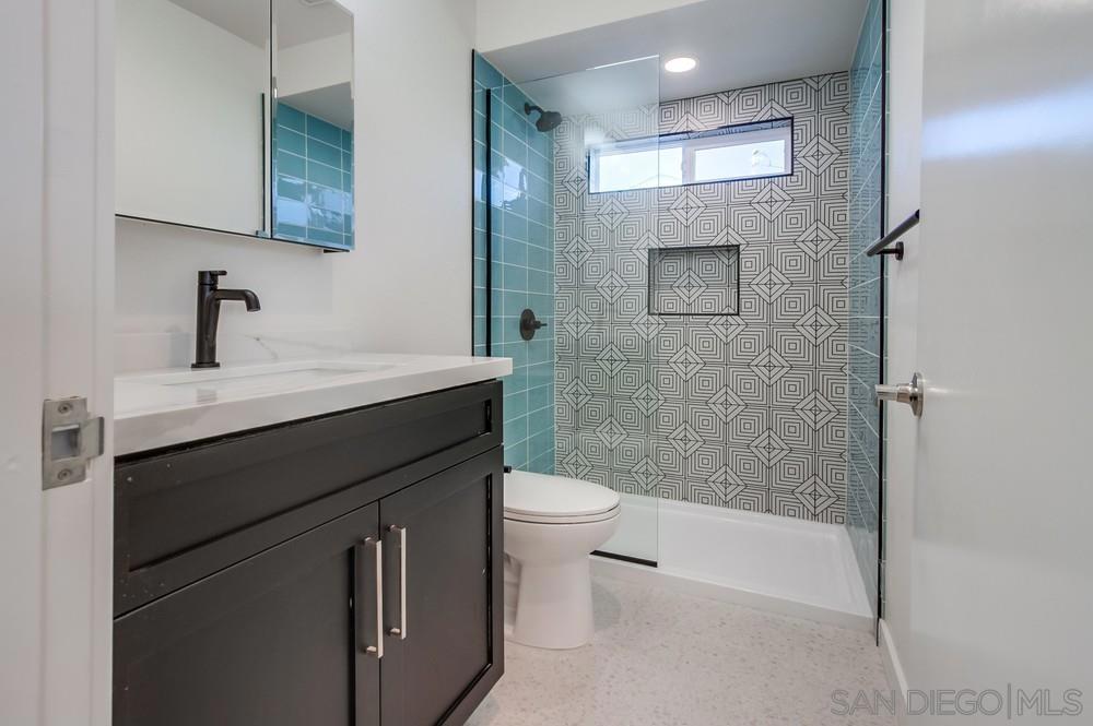 MLS #250032138SD img 34