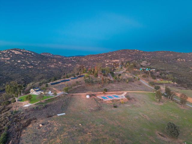 26086 Bear Valley Heights Road, Escondido CA: https://media.crmls.org/mediaz/d4af227d-431f-4743-98e6-a47ebd065b0f.jpg